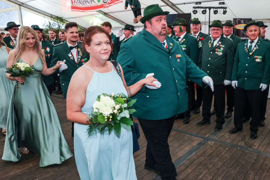 top-top.de 240601-172 | Foto, Video, Fotografie, Videografie, Fotobox, DJ, Discjockey, Musik, Musikbox, Veranstaltung, Photobooth, Amazon, Ebay, Buchtipp, Bestseller, Autor, Verlag, Buch, Wesel, Hamminkeln, NRW, Dinslaken, Rees, Drohne, Hochzeit, Party, Fotobox, Wesel, Fotograf