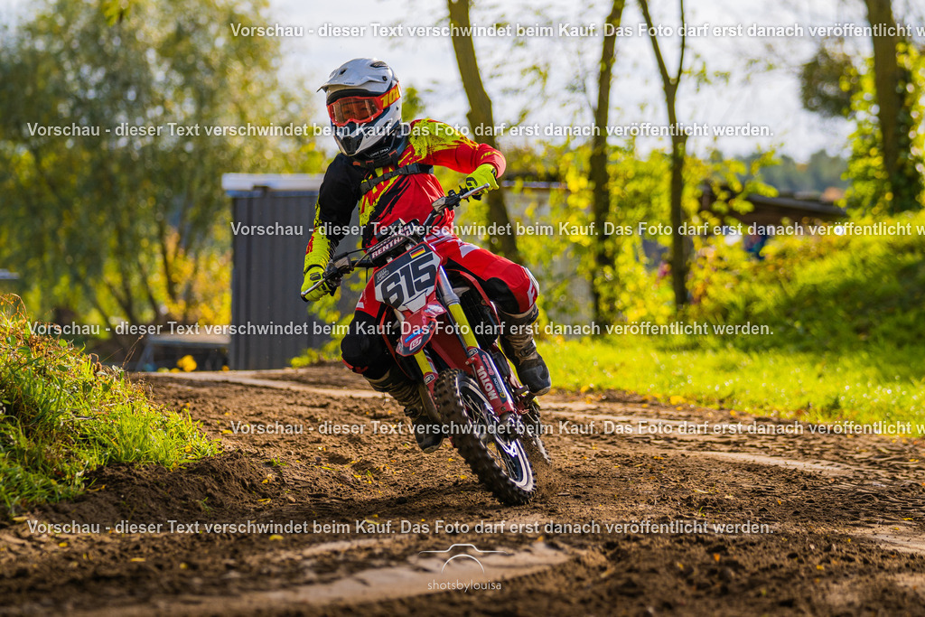 10_25_MCBernauerSchleife-6110 | Sportfotografin aus Berlin-Brandenburg mit Fokus auf Motocross. Ich halte deine sportliche Leistung und echte Emotionen auf und neben der Strecke professionell fest. Entdecke die Fotos von deinem Rennen und bestelle sie direkt hier im Shop.