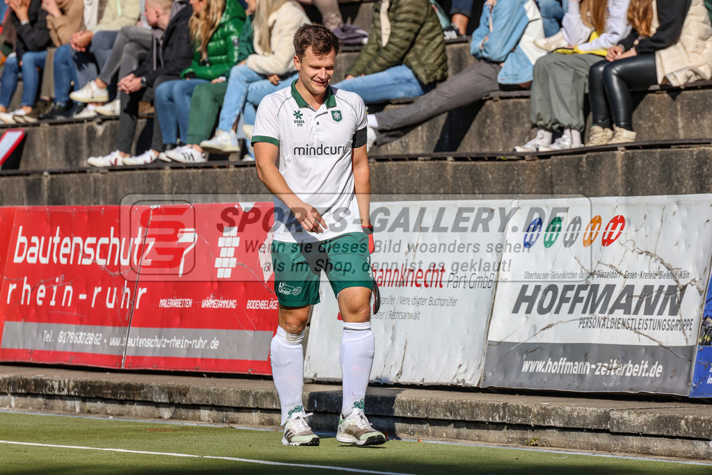 MJ_2022-10-08_Herren_HTCU-UHC-16 | Jan Schiffer (Uhlenhorst Mülheim #27), Uhlenhorst Mülheim - UHC Hamburg am 8.10.2022 im Waldstadion, Mülheim a. d. Ruhr