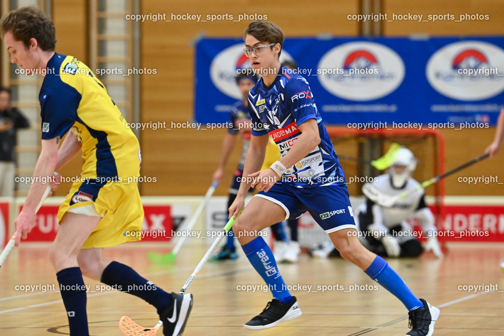 VSV Unihockey vs. UHC Crossroads 4.12.2022 | #5 Vincent Korinth, #16 Manuel Flaschberger