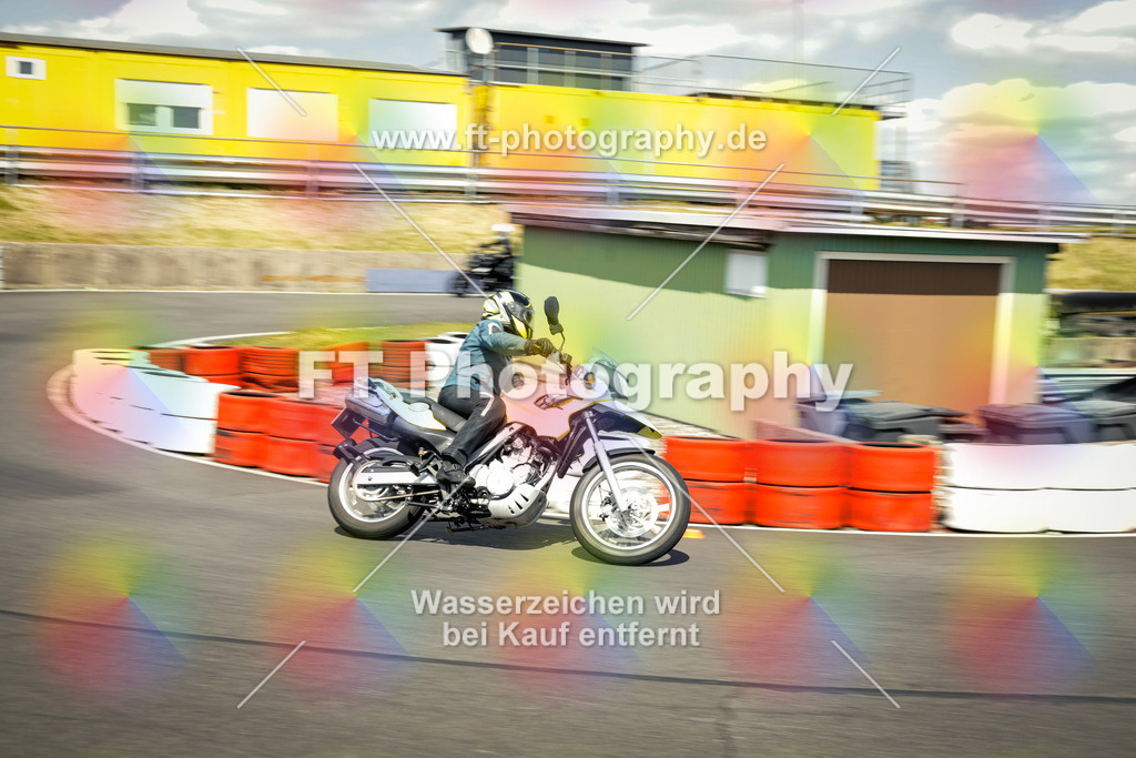 OBK_Mai_Martina_Markus-11127 | Hier findet Ihr Bilder von Touristenfahrten auf der Nürburgring Nordschleife oder von anderen Veranstaltungen die ich besucht habe. Viel Spass beim Durch Schauen 