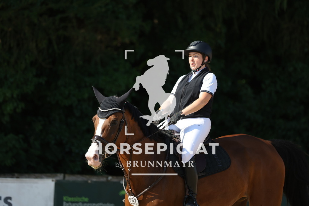 0P6A5120 | Willkommen bei Brunnmayr - Design & Fotografie – Ihrem Spezialisten für Reitturniere und Pferdeveranstaltungen in Oberösterreich, Salzburg und Bayern! Seit über 17 Jahren sind wir leidenschaftlich dabei.