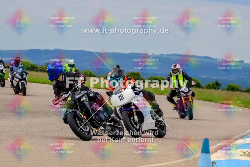 MotoTeam-2455 | Hier findet Ihr Bilder von Touristenfahrten auf der Nürburgring Nordschleife oder von anderen Veranstaltungen die ich besucht habe. Viel Spass beim Durch Schauen 