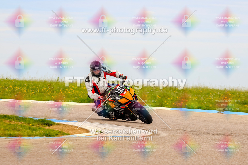 MotoTeam-2658 | Hier findet Ihr Bilder von Touristenfahrten auf der Nürburgring Nordschleife oder von anderen Veranstaltungen die ich besucht habe. Viel Spass beim Durch Schauen 