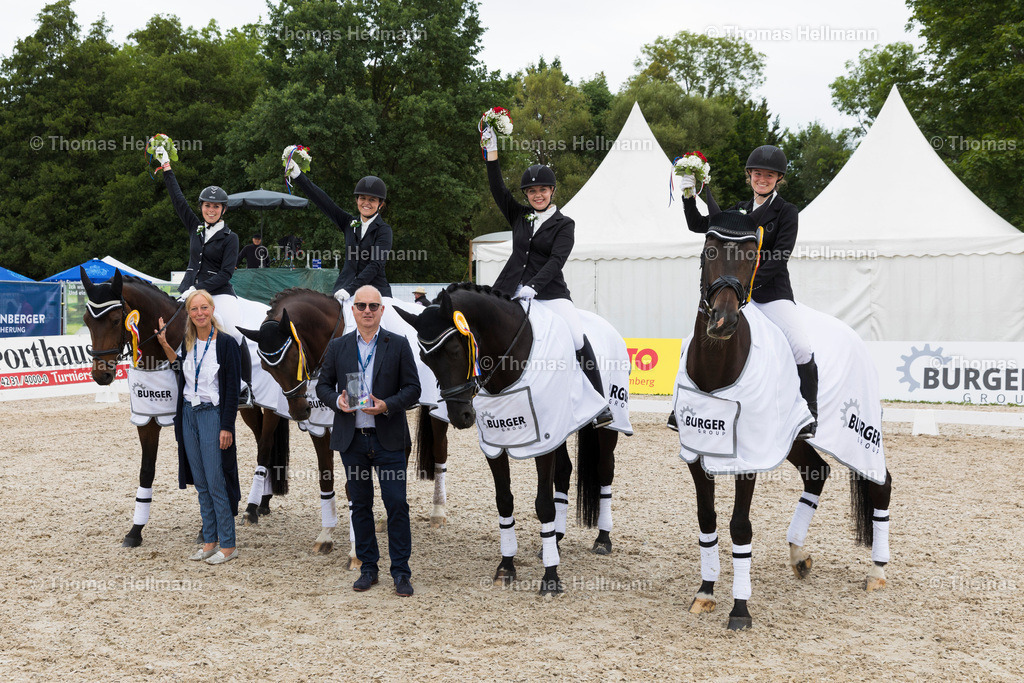 TH_Pr 46_Schwenningen_Kür Vereinsmannschaften_1533 | CHI Donaueschingen 2019 am 17.08.19 in Donaueschingen, Donaueschinger Schlosspark, Thomas Hellmann, TH_Pr 46_Schwenningen_Kür Vereinsmannschaften_1533