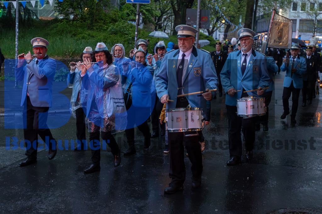 JEM_ZAPMAI20250424-29 | bond - Realisiert mit Pictrs.com