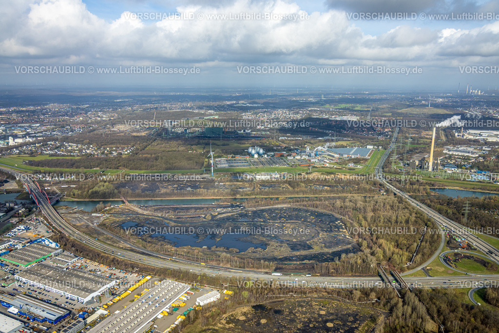 Essen260305595FreiheitEmscher | Luftbild, „Freiheit Emscher“ großes interkommunalen Stadtentwicklungsprojekte in NRW, von Essen, Bottrop und RAG Montan Immobilien, 1.700 Hektar, inklusive 150 Hektar ehemaliger Bergbauflächen, entsteht bis ca. 2030 ein neuer, nachhaltiger urbaner Raum für innovat, , Vogelheim, Essen, Ruhrgebiet, Nordrhein-Westfalen, Deutschland