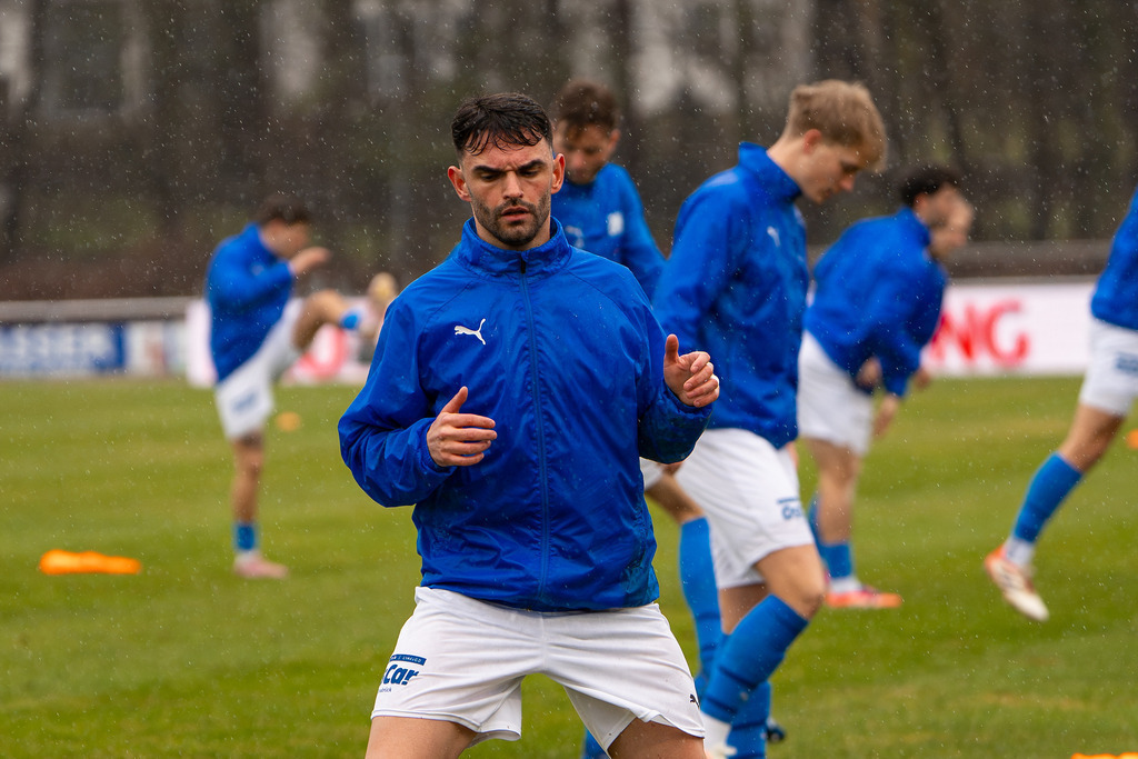 Fußball I Herren I Saison 2025-2026 I Regionalliga Nord I 23. Spieltag I TuS Blau-Weiß Lohne - SC Weiche Flensburg 08 I 0010 | Rilind Neziri (23, TuS BW Lohne) - Realisiert mit Pictrs.com