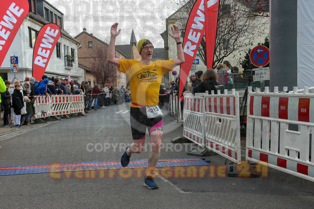 221127_1216_EX1_2290 | Sportfotografie im Rhein-Sieg Kreis, Köln, Bonn, NRW, Rheinland Pfalz, Hessen, etc. Unser Tätigkeitsfeld umfasst den Laufsport vom Volkslauf über den Marathon, Duathlon, Triathon bis zum Ultralauf wie Kölnpfad Ultra oder Schindertrail.