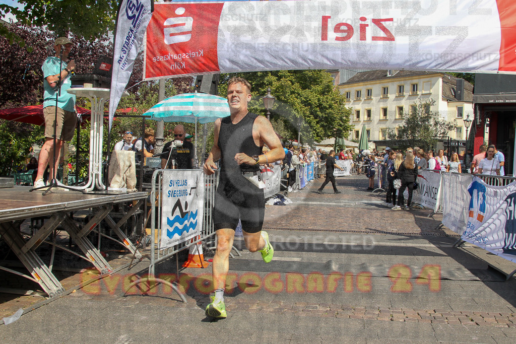 250824_1441_EV4_2089 | Sportfotografie im Rhein-Sieg Kreis, Köln, Bonn, NRW, Rheinland Pfalz, Hessen, etc. Unser Tätigkeitsfeld umfasst den Laufsport vom Volkslauf über den Marathon, Duathlon, Triathon bis zum Ultralauf wie Kölnpfad Ultra oder Schindertrail.