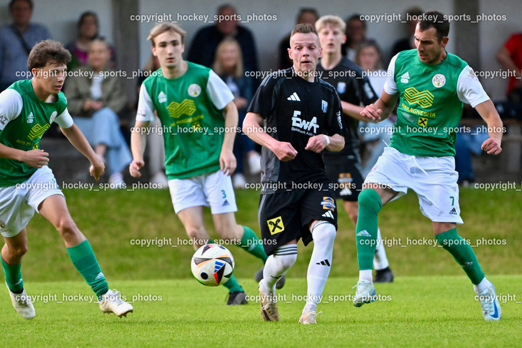 WSG Radenthein vs. URC Thal Assling | #72 Jasmin Dindic URC Thal Assling, #3 Kilian Linus Ambrosch WSG Radenthein, #7 Miljan Urosevic WSG Radenthein, #6 Simon Hinteregger WSG Radenthein, WSG Radenthein vs. URC Thal Assling, WSG Radenthein vs. URC Thal Assling am 30.05.2025 in Radenthein (Sportplatz Radenthein), Austria, (Photo by Bernd Stefan)