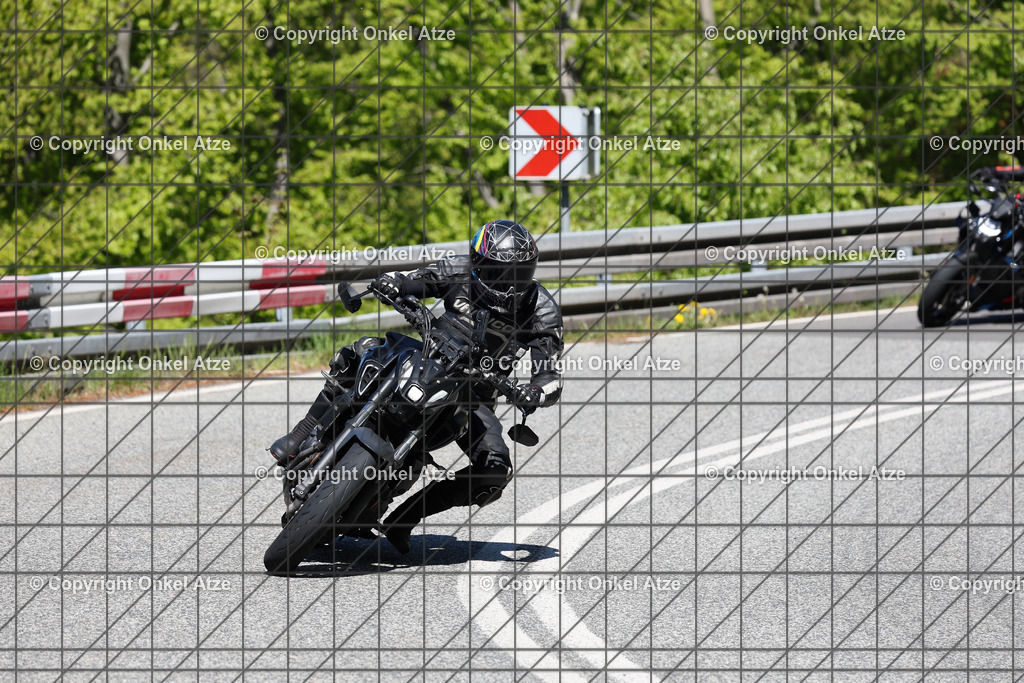 IMG_9702 | Fotograf am Kyffhäuser. Onkel Atze. Kyffhäuser Rennstrecke. Café36. Motorsportfotografie. - Realisiert mit Pictrs.com