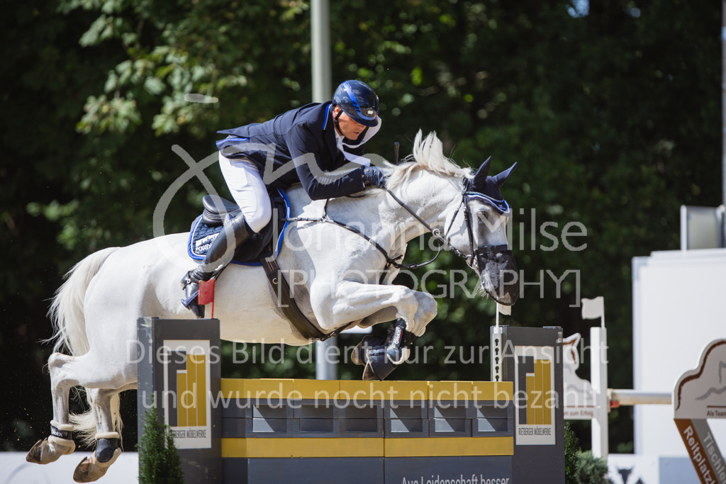 220828_Delbrueck_GrosserPreis-611 | Deine schönsten Turniermomente als professionelle Fotos! Entdecke hochwertige Pferdesport-Fotografie im Online-Shop. Jetzt Fotos finden & bestellen!