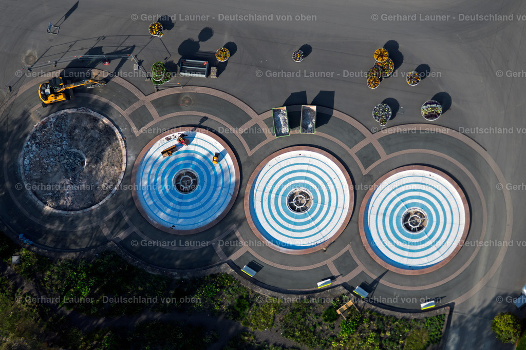 4025969 | ERFURT 06.05.2020 Wasserspiele- Brunnen im Ortsteil Hochheim in Erfurt im Bundesland Thüringen, Deutschland. Weiterführende Informationen bei: Bundesgartenschau Erfurt 2021 gemeinnützige GmbH. // Water - fountain in the district Hochheim in Erfurt in the state Thuringia, Germany. Further information at: Bundesgartenschau Erfurt 2021 gemeinnuetzige GmbH. Foto: Gerhard Launer