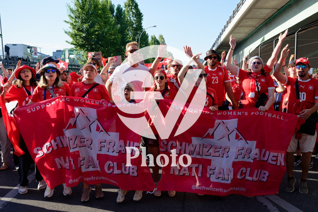 Finland v Switzerland: UEFA Women's EURO 2025 Group A | GENEVA, SWITZERLAND - JULY 10: Fans of Switzerland with flags and banner  during the UEFA Women's EURO 2025 Group A match between Finland and Switzerland at Stade de Geneve on July 10, 2025 in Geneva, Switzerland. (Photo by Giuseppe Velletri/Sports Press Photo/Getty Images)