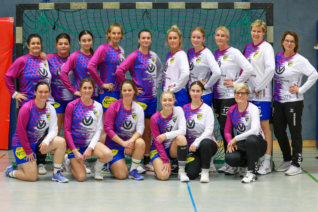 SVN_TvVoerde_021124_002 | Bildergalerie von Sport-Ereignissen aber auch von weiteren spannenden Dingen - nicht nur vom Niederrhein. In Anlehnung an den bekannten Spruch von Hanns Dieter Hüsch heißt das Motto: "Niederrhein ist überall".  - Realisiert mit Pictrs.com