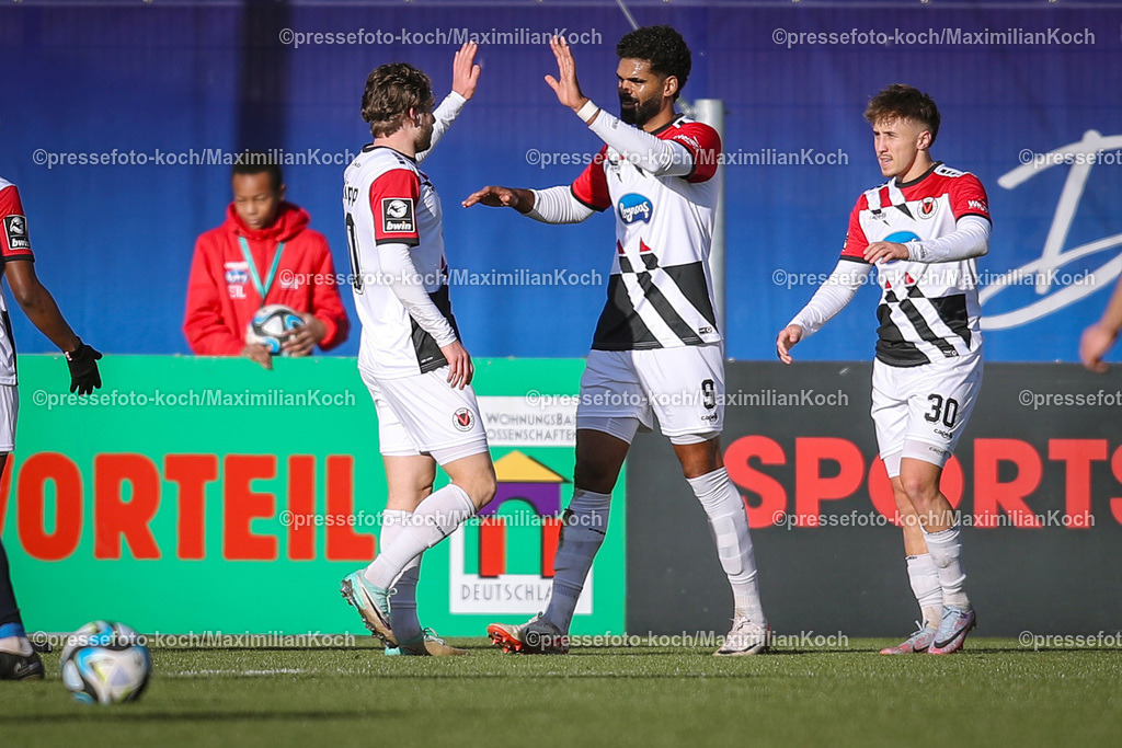 Koe3Liga27012401016 | 27.01.2024, Köln, Fußball, bwin 3. Liga Herren, Sportpark Höhenberg, 23. Spieltag, Saison 2023 2024, FC Viktoria Köln – SpVgg Unterhaching: Torjubel nach dem 2:0 durch Luca Marseiler (Viktoria Köln). 
DFB regulations prohibit any use of photographs as image sequences and or quasi-video.