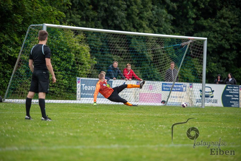 1. FC Ohmstede-SVE Wiefelstede | Herren Kreispokalfinale Jade-Weser-Hunte; 1.FC Ohmestede (gelb) - SVE Wiefelstede (weiß) am 16.06.2024; in Obenstrohe (Plaggenkrugstraße), Photo: Philip Eiben 2024 - Realisiert mit Pictrs.com