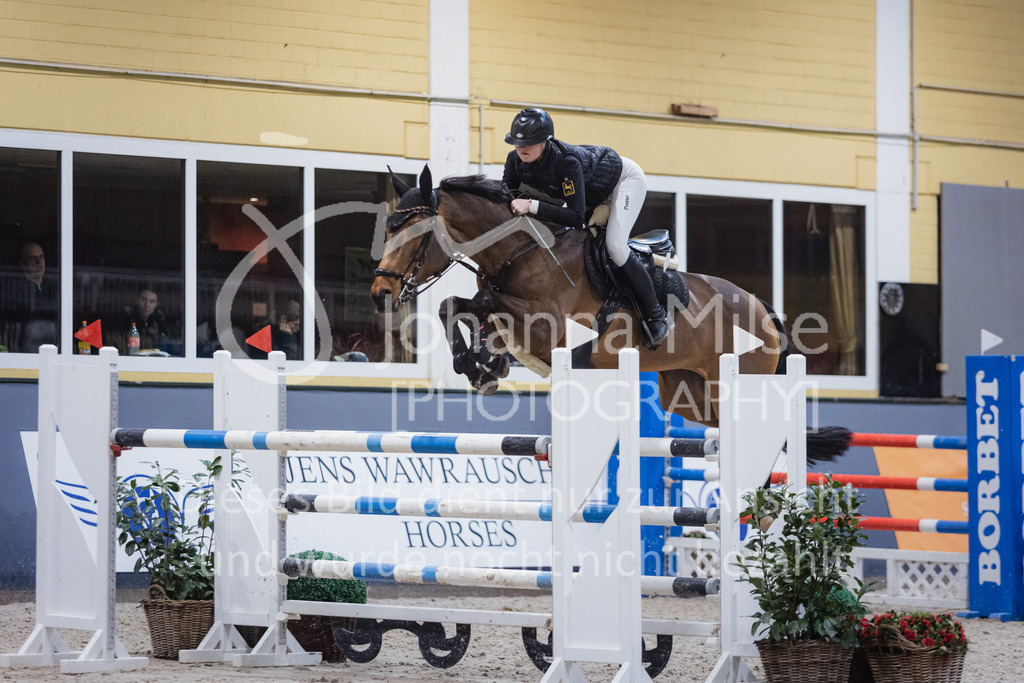 230211_Warstein_M2-Spr-235 | Deine schönsten Turniermomente als professionelle Fotos! Entdecke hochwertige Pferdesport-Fotografie im Online-Shop. Jetzt Fotos finden & bestellen!
