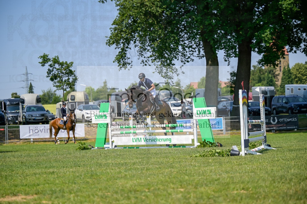 Reitturnier Voxtrup | Entdecke hochwertige Reitturnierfotos von Foto Oger. Professionell, emotional und authentisch – jetzt Lieblingsmomente im Shop bestellen.Deutschlandweite Turnierfotografie. - Realisiert mit Pictrs.com
