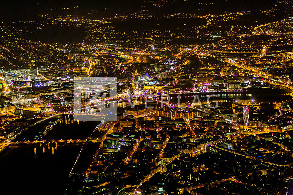 Dresden-Luftaufname-Nacht-2017-FOCO0645 | Dresden aus der Vogelperspektive bei Nacht 20217 - Realisiert mit Pictrs.com