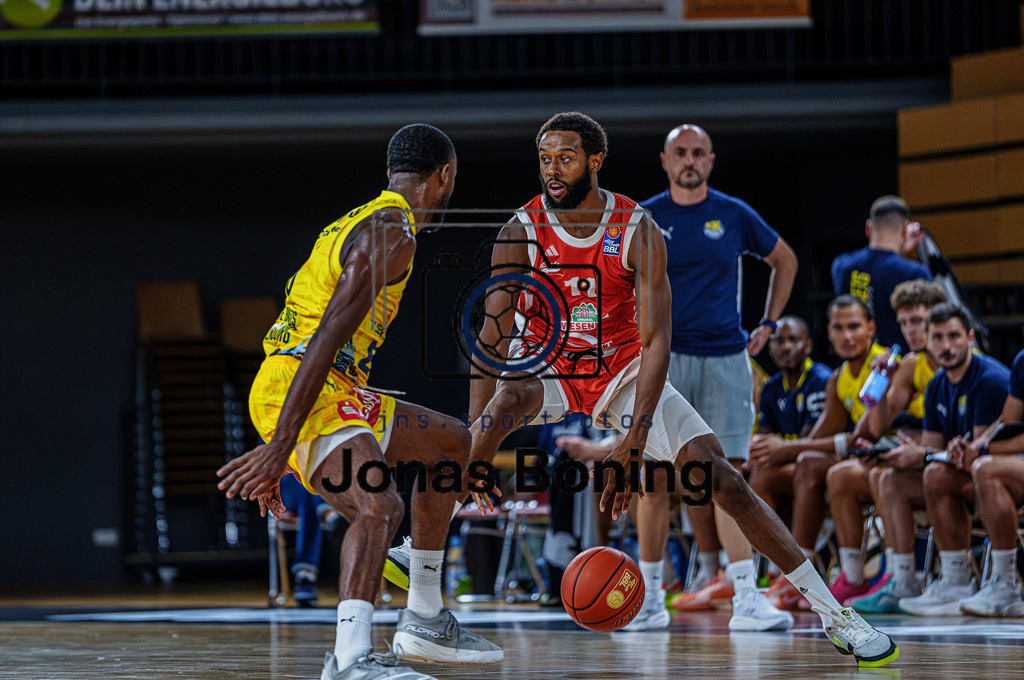 Basketball I Herren I Saison 2026-2027 I Testspiel I RASTA Vechta - EWE Baskets Oldenburg I 48414 | jns.sportfotos - Realisiert mit Pictrs.com