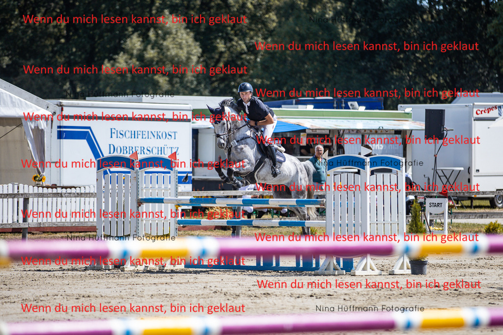 BK1A6314 | Turnierbilder Turnierfotos Nina Hüffmann Turnierfotografie Pferdefotografie Tierzeichnung Haustierzeichnung Pferdezeichnung Hundezeichnung Videograf  - Realisiert mit Pictrs.com