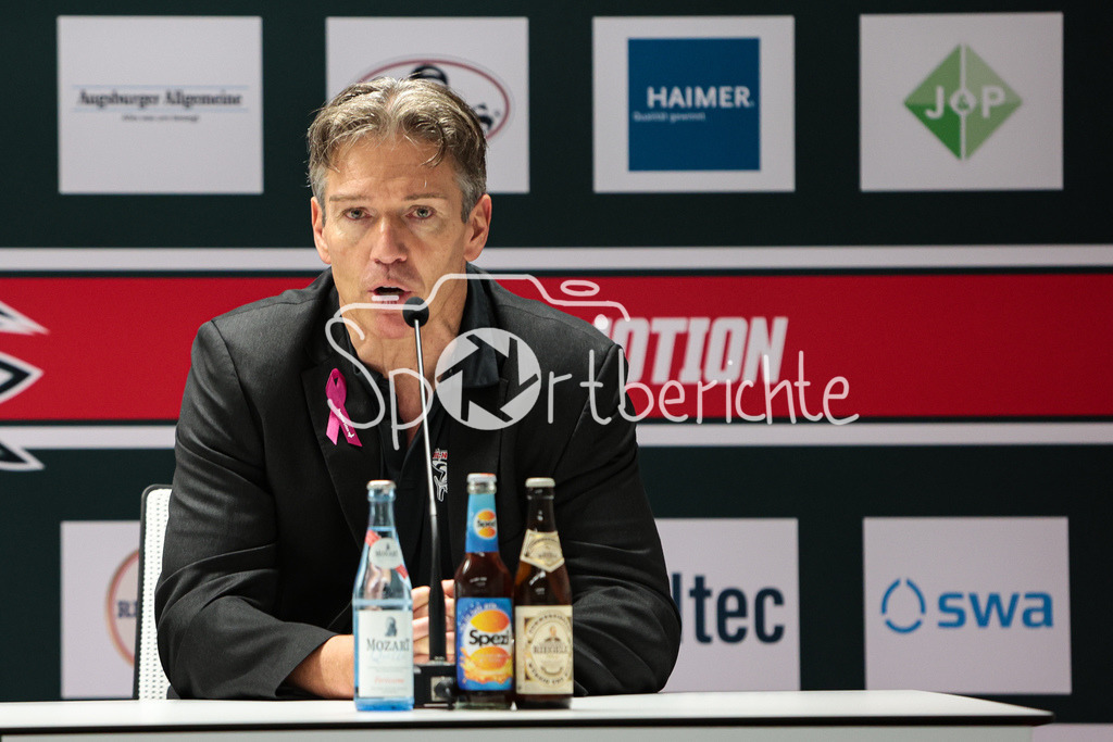 Augsburger Panther - Koelner Haie  | Uwe KRUPP auf der Pressekonferenz nach dem Sieg in Augsburg