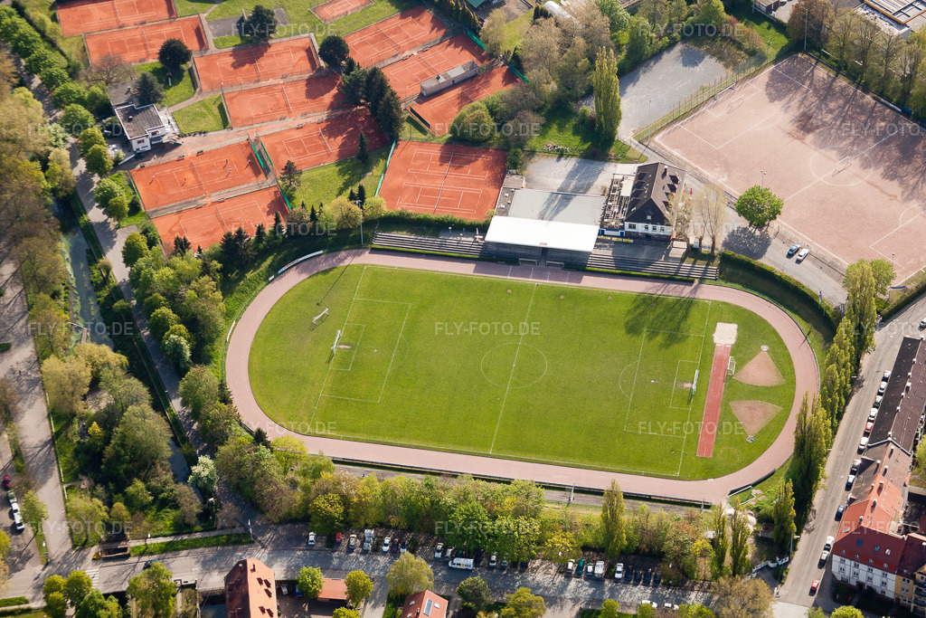 Luftbild: Durlach, Turmberg-Stadion im Ortsteil Durlach in Karlsruhe im Bundesland Baden-Württemberg in Deutschland. Foto: IMG_26066.jpg vom 23.04.2010 durch Werner Riehm/FLY-FOTO.de