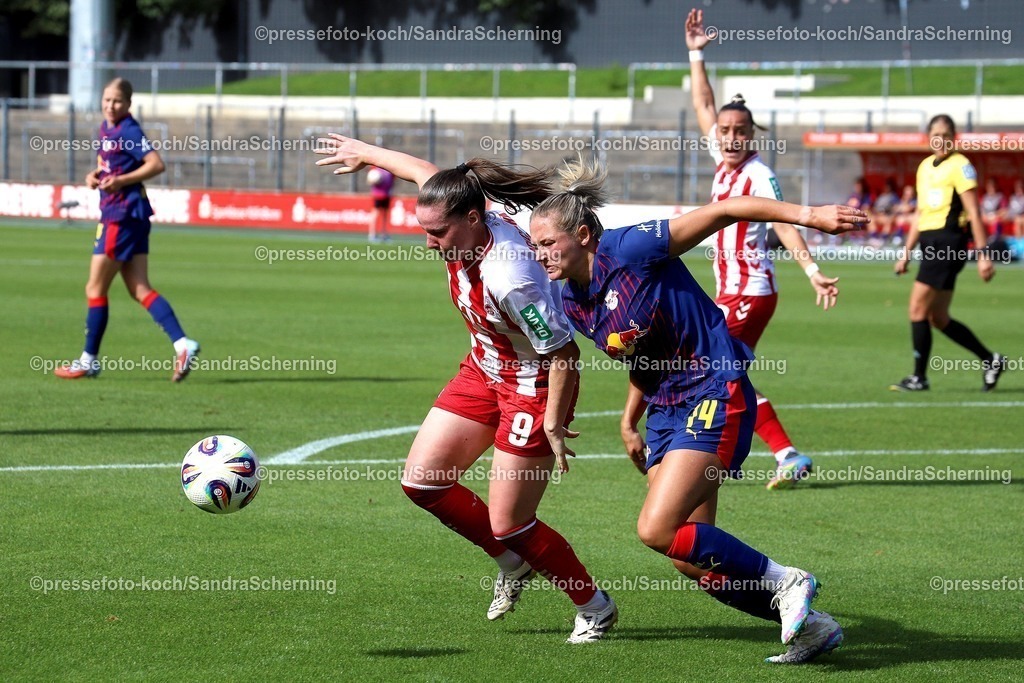 xSSc06092502026 | 05.09.2025, xsscx, Frauen Fuﬂball, 1. FC Koeln - RB Leipzig, 1. Fuﬂball Bundesliga, 01. Spieltag, Franz-Kremer-Stadion, Saison 2025 2026: Adriana Achcinska (1. FC Koeln #09) im Zweikampf gegen Marleen Schimmer (RB Leipzig #14) DFB regulations prohibit any use of photographs as image sequences and or quasi-video. Nordrhein-Westfalen Deutschland