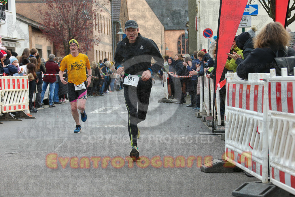 221127_1216_EX1_2282 | Sportfotografie im Rhein-Sieg Kreis, Köln, Bonn, NRW, Rheinland Pfalz, Hessen, etc. Unser Tätigkeitsfeld umfasst den Laufsport vom Volkslauf über den Marathon, Duathlon, Triathon bis zum Ultralauf wie Kölnpfad Ultra oder Schindertrail.