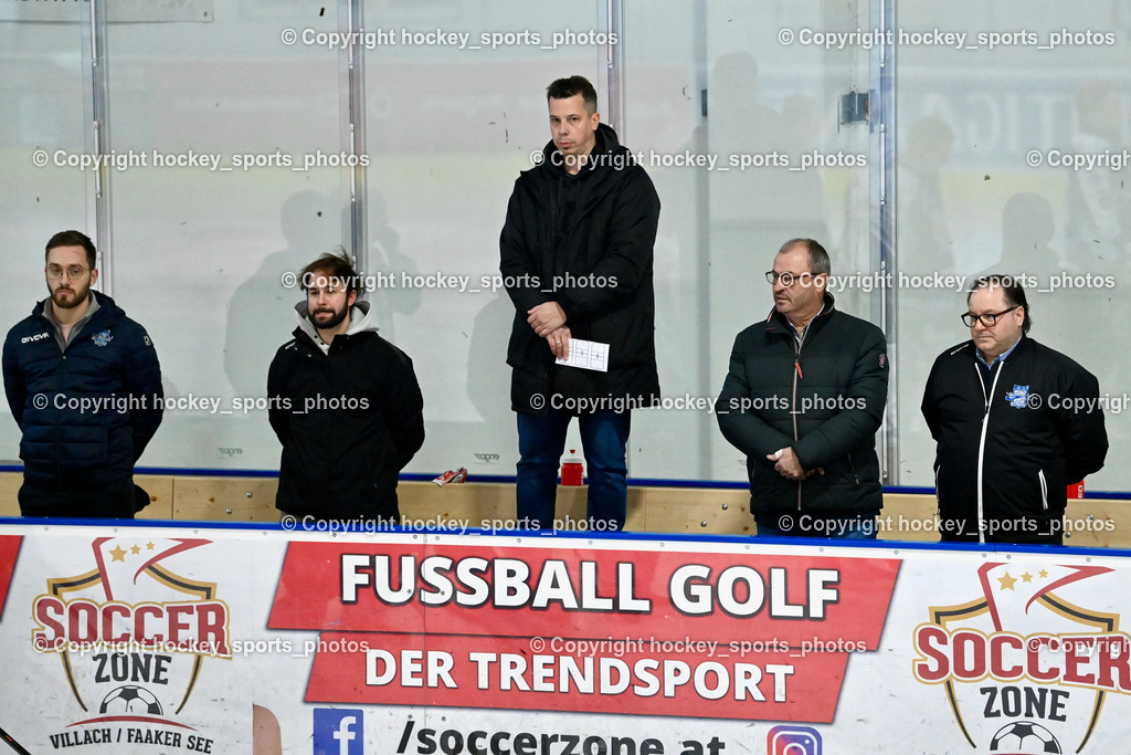 ESC Steindorf vs. EHC Althofen | Assistentcoach ESC Steindorf Gasser Daniel, Headcoach ESC Steindorf MAYER Michael, Bürgermeister Steindorf Georg Kavalar, Sportlicher Leiter ESC Steindorf Ratz Armin, ESC Steindorf vs. EHC Althofen, ESC Steindorf vs. EHC Alhofen am 03.03.2024 in Steindorf (Ossiachersee Halle), Austria, (Photo by Bernd Stefan)