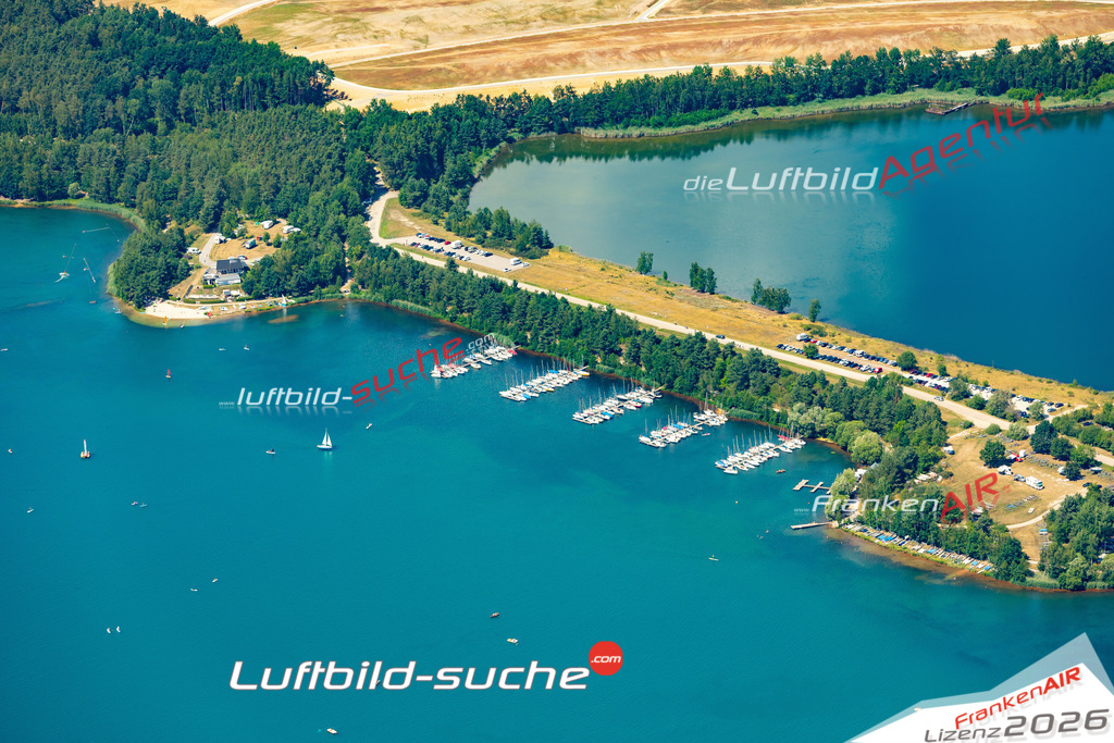 Das Luftbild der Stadt Steinberg am See wurde 2022 vom Flugzeug heraus erstellt (keine Drohnen-Aufnahmen) Aufnahmehöhe ca.450 Meter- hohe Bildauflösung und Druck-Qualität. Garantiert!