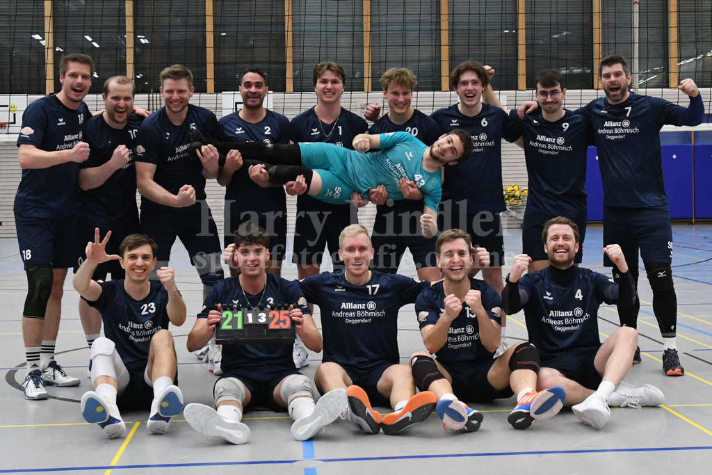 TSV Deggendorf  : VC Eitting 09 | Siegerfoto TSV 1861 Deggendorf Volleyball - Realisiert mit Pictrs.com