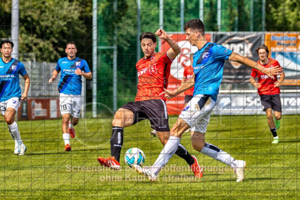 20250816_152346_0666-Bearbeitet | #,1.Göppinger SV (rot) vs. FSV 08 Bietigheim-Bissingen (blau), Fußball, Oberliga BW, wfv, 03. Spieltag, Saison 2025/2026, Rasensportplatz Stadion SV Göppingen, Hohenstaufenstr. 116, 73033 Göppingen, 16.08.2025 - 14:00 Uhr,Foto: PhotoPeet-Sportfotografie/Peter Harich