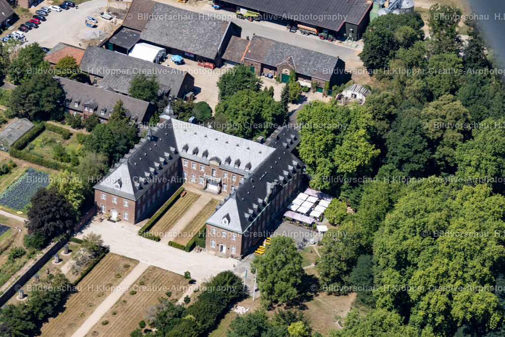 Luftbild Schloß Langwaden 1_ 41516 Grevenbroich-6432 | Luftbildfotografie Hermann Klöpper - Realisiert mit Pictrs.com