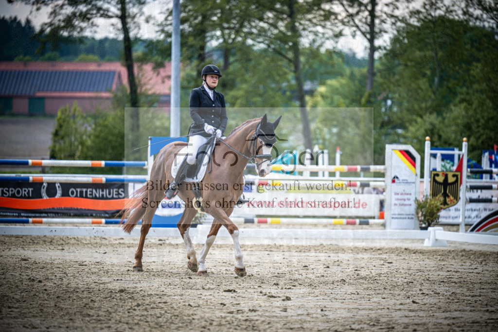 DOS_2449 | Reitturnier Venne - Realisiert mit Pictrs.com