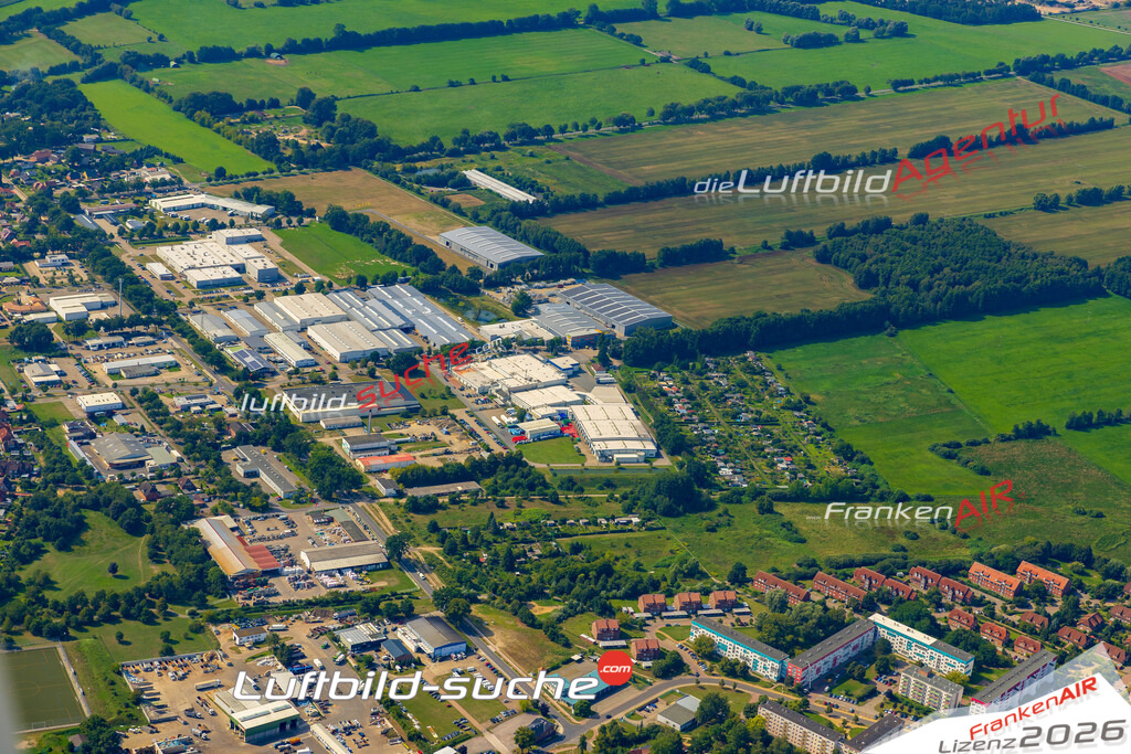 Luftbild Vs Google Maps  Techentin  Ludwigslust -Das Luftbild wurde 2025 vom UL-Flugzeug heraus erstellt ( keine Drohnenluftbilder ) - Hochauflösende Luftaufnahme -Nicht vergleichbar mit Google Maps oder Satelittenbilder- Die Geschenkidee !Mit Lizenz und Bildrechte bestellbar