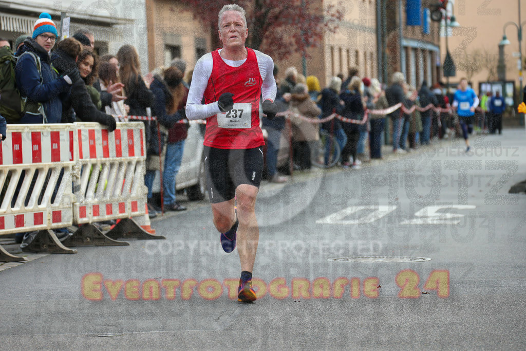 221127_1209_EX1_1996 | Sportfotografie im Rhein-Sieg Kreis, Köln, Bonn, NRW, Rheinland Pfalz, Hessen, etc. Unser Tätigkeitsfeld umfasst den Laufsport vom Volkslauf über den Marathon, Duathlon, Triathon bis zum Ultralauf wie Kölnpfad Ultra oder Schindertrail.