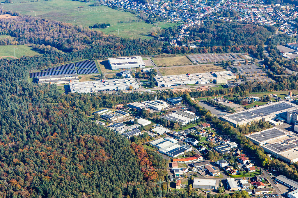 Luftbild: Bosch Werk Ost im Ortsteil Bruchhof-Sanddorf in Homburg im Bundesland Saarland in Deutschland. – Foto: IMG_143848.jpg vom 27.10.2024 durch Werner Riehm/FLY-FOTO.de – Auflösung des Originals: 5472 x 3648 px – Homburg | Bosch in Deutschland