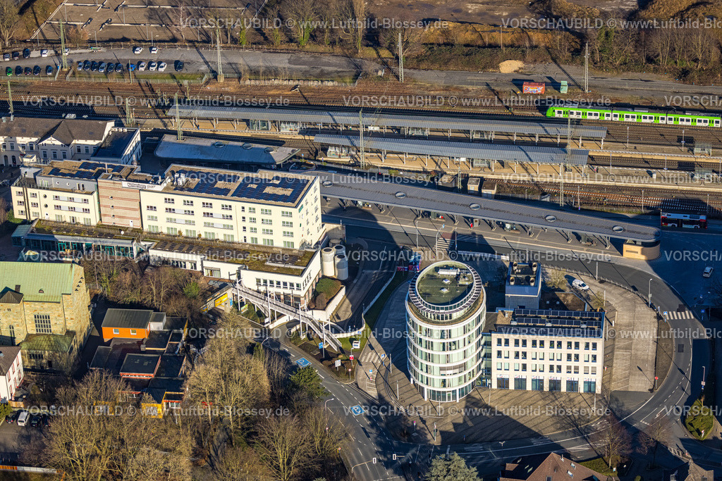 Unna240100409 | Luftbild, Bahnhofsviertel mit Bahnhof, Bahnhofstraße, Jobcenter Kreis Unna und Ringhotel Katharinen Hof, Unna, Ruhrgebiet, Nordrhein-Westfalen, Deutschland