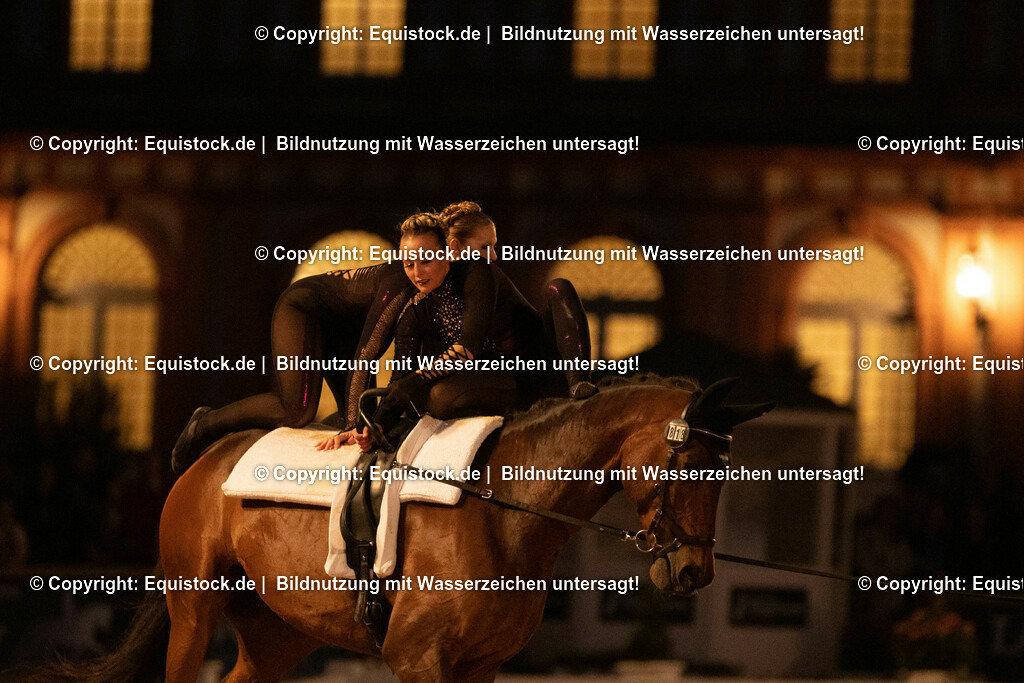 20230527_Voltigieren_NASPA_Flutlicht_0856 | equistock