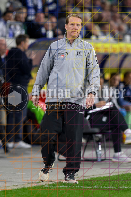 07.04.2026, GER, Fussball, Herren, 3. Liga, Saison 2025/2026, MSV Duisburg - VfL Osnabrück | Timo Schultz schaut 