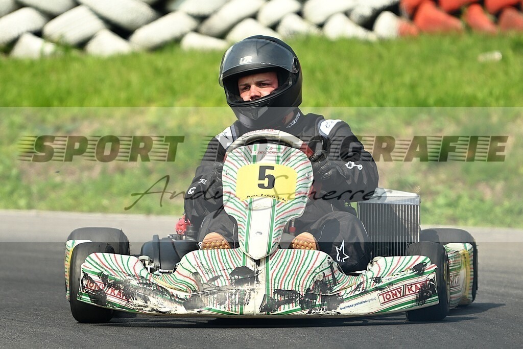 aDSC_0138 | Kaufen Sie Sportbilder im Onlineshop von Andy Scherrer Sportfotografie. Faszinierende Bilder von Sportevents aus der ganzen Schweiz. Fussball, Frauenfussball, Unihockey, Handball, Schwingen und weiteren Sportarten. - Realisiert mit Pictrs.com