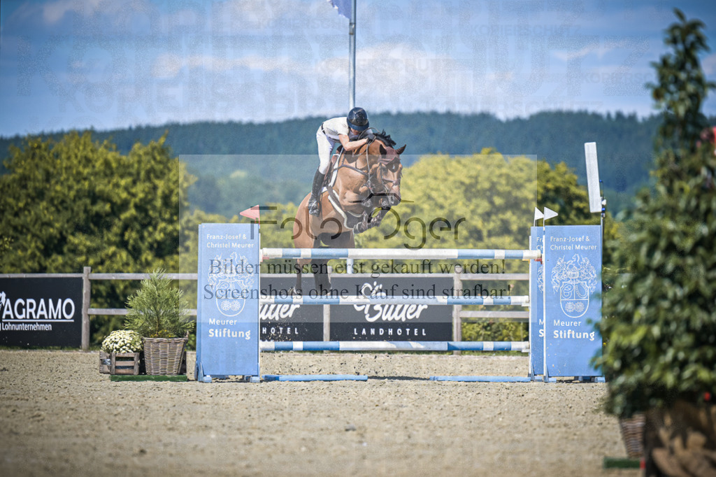 DOS_4541 | Entdecke hochwertige Reitturnierfotos von Foto Oger. Professionell, emotional und authentisch – jetzt Lieblingsmomente im Shop bestellen.Deutschlandweite Turnierfotografie. - Realisiert mit Pictrs.com