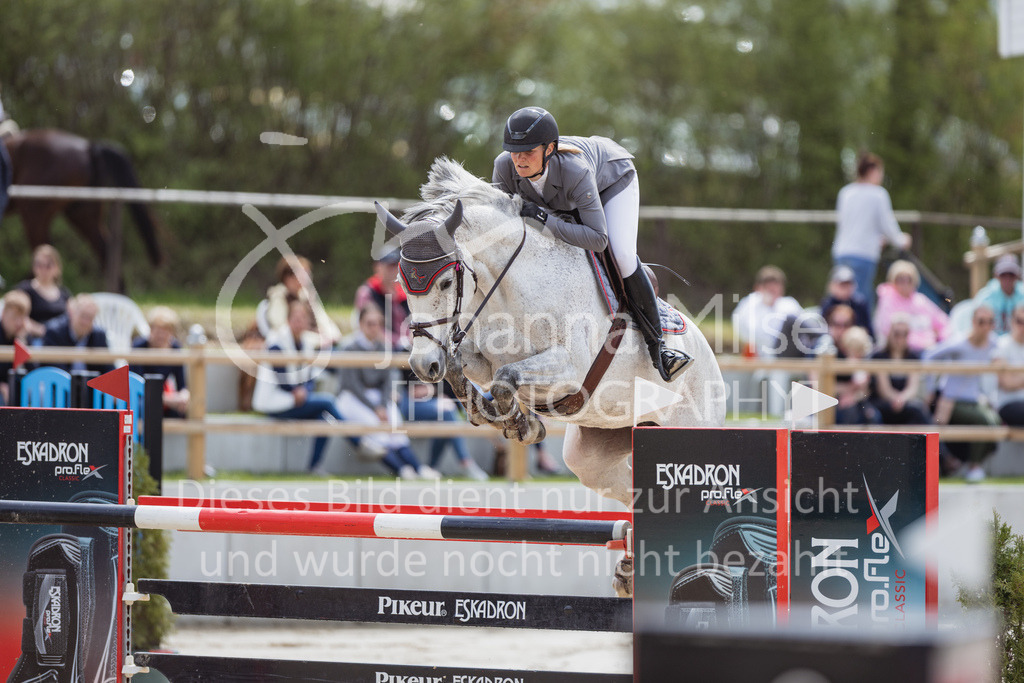 230501_SpengeW_Stil-S-421 | Deine schönsten Turniermomente als professionelle Fotos! Entdecke hochwertige Pferdesport-Fotografie im Online-Shop. Jetzt Fotos finden & bestellen!