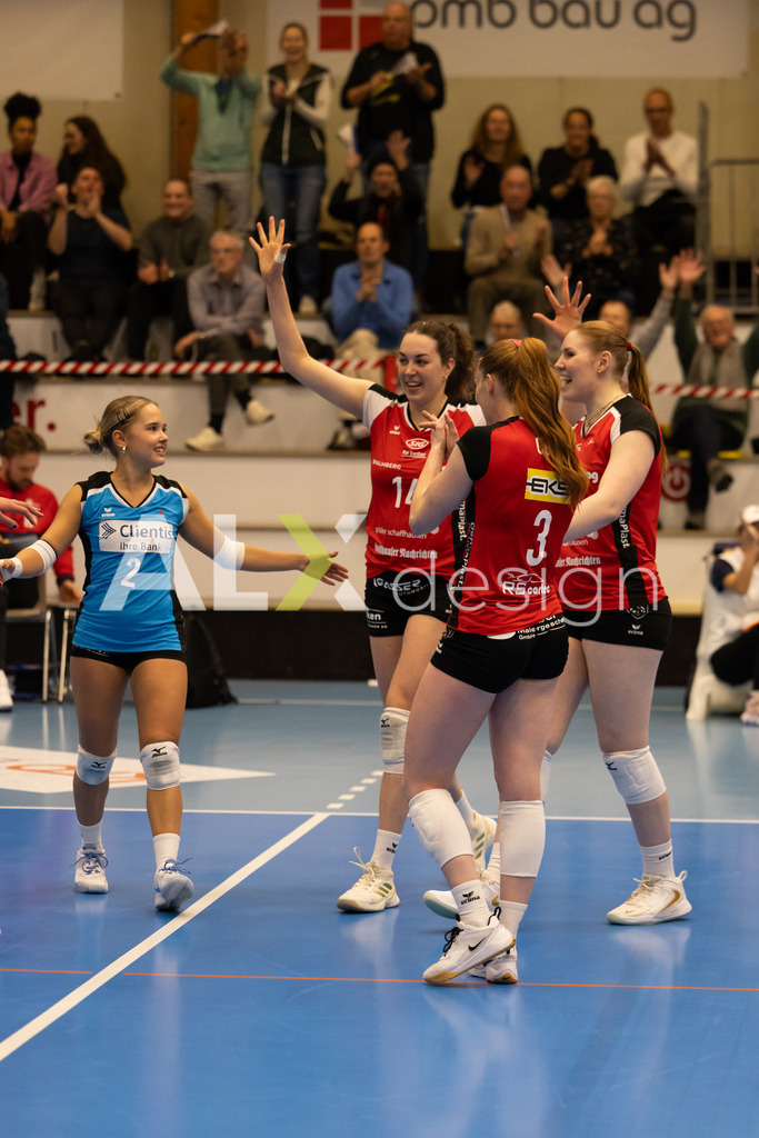 Volleyball I Frauen I Saison 2025-2026 I CEV Volleyball Challenge Cup 2026 | Women I 16th Finals I VC Kanti Schaffhausen - TJ Ostrava I 03.12.2025 | Hochwertige Sportfotos kaufen & lizenzieren für Medien, Vereine, Agenturen & Sportler:innen. Entdecke professionelle Sportfotografie im Bildshop von Alexander Franzen. - Realisiert mit Pictrs.com