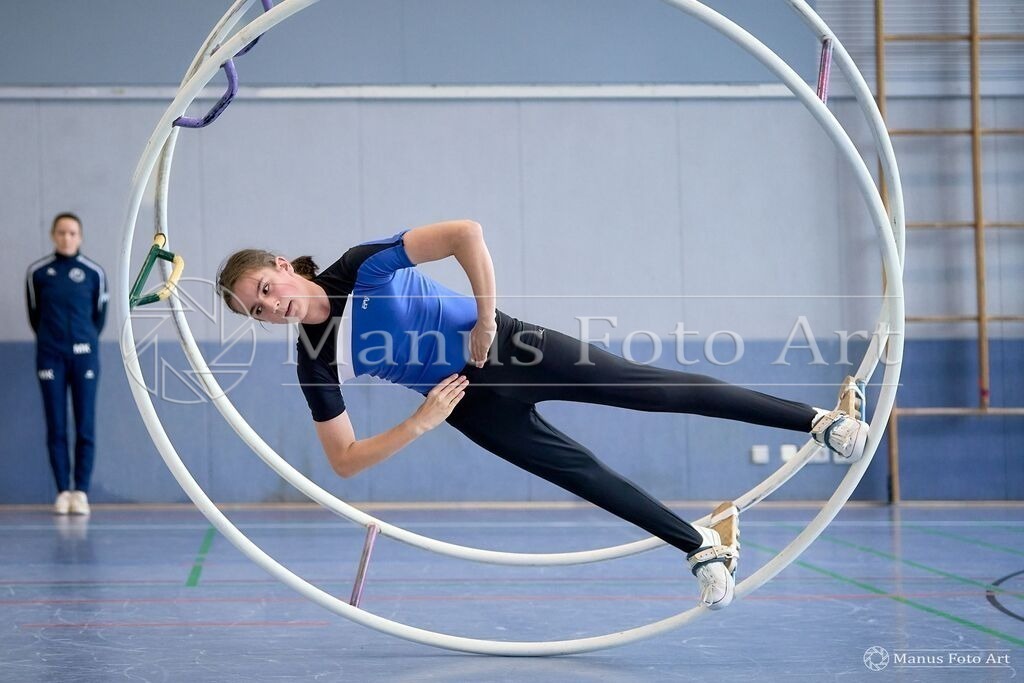 2024-06-21-B-DSC02239 | Professionelle Sportfotografie in Hamburg, Schleswig-Holstein und Niedersachsen – spezialisiert auf Rhönrad, Geräteturnen, Leistungsturnen und rhythmische Sportgymnastik. Bundesweite Begleitung von Rhönrad-Events. Jetzt Sport-Fotos - Realisiert mit Pictrs.com