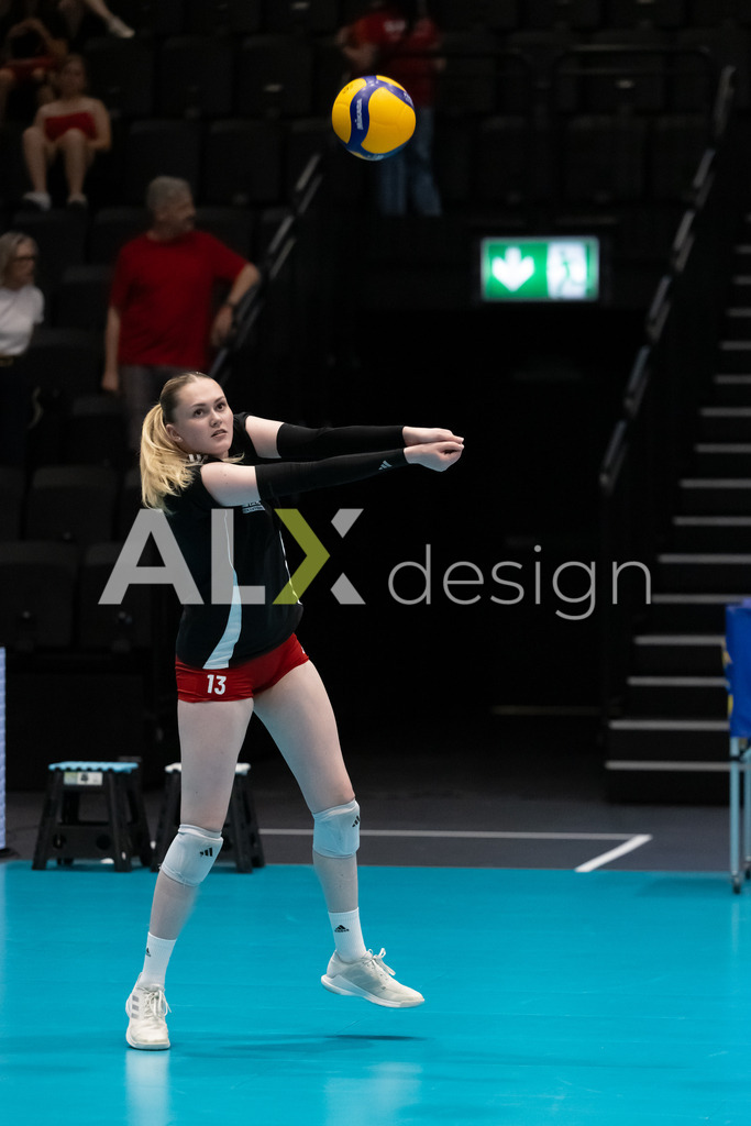 Austria v Switzerland - CEV European League Women | KRIENS, SWITZERLAND - JUNE 14: LINA HINTEREGGER of Austria during the CEV European League match between Austria and Switzerland at Pilatus Arena on June 14, 2026 in Kriens, Switzerland. - Realisiert mit Pictrs.com