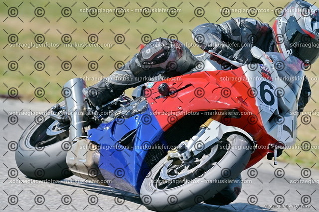 25bt04-0266 | markuskiefer.com - Realisiert mit Pictrs.com